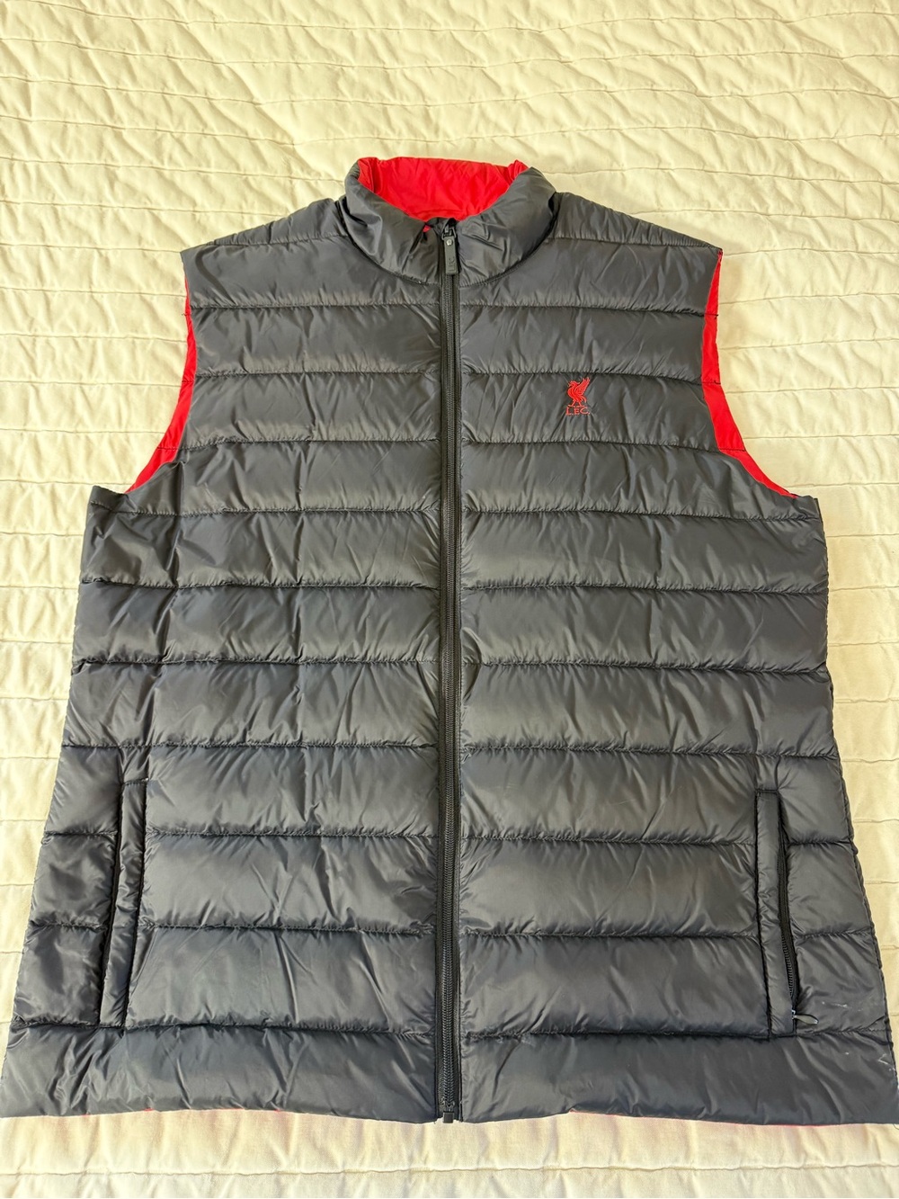 Liverpool Men's Black Quilted Vest with Red Logo Trim — XL - Picture 5 of 10